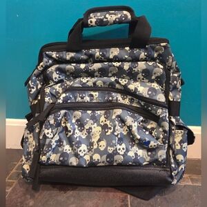 Nurse Mates The Ultimate Nurse Bag Medical Healthcare Professional Green Skulls